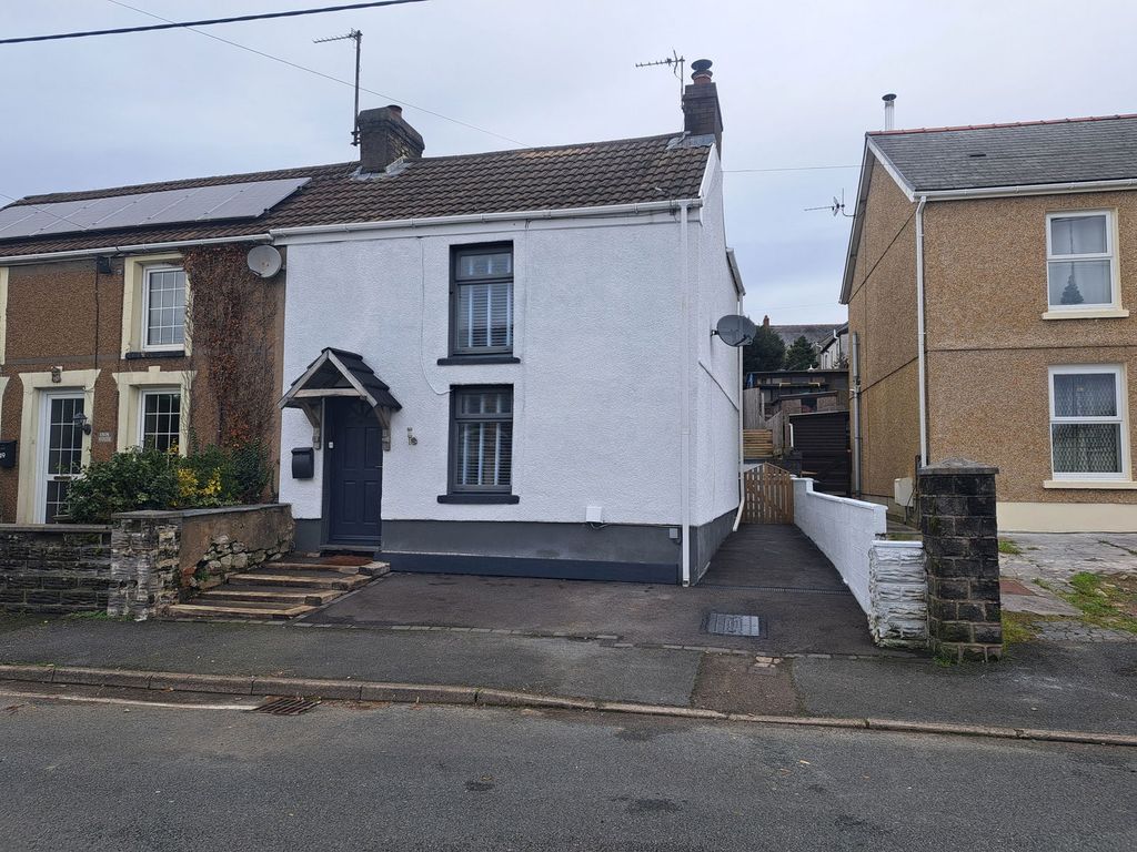 Property photo 1 of 9