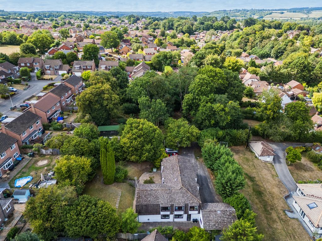 Property photo 3 of 45 1097 Oxford Road, Tilehurst