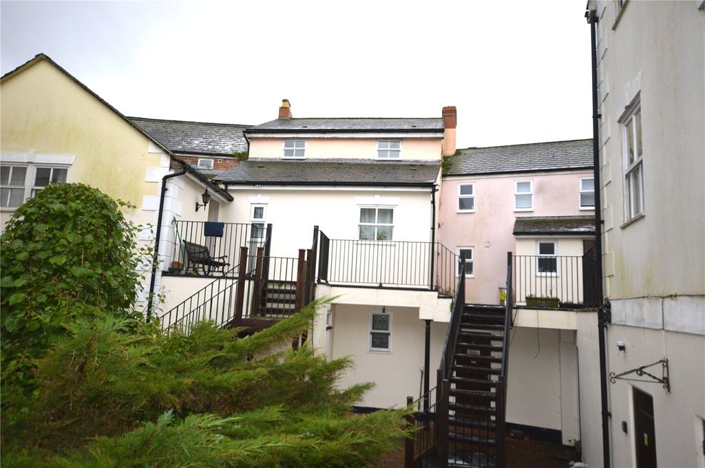 Property photo 1 of 8 Picture No. 06
