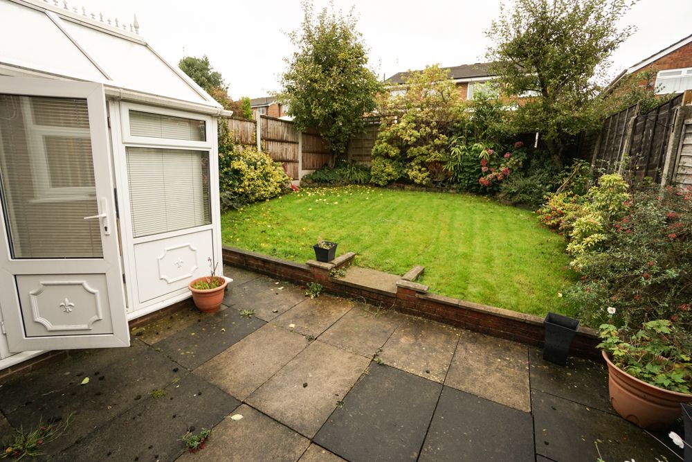 Property photo 3 of 12 Photo 4