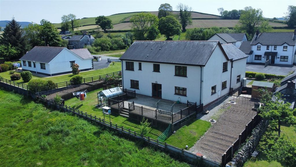 Property photo 2 of 34 Dji_Fly_20230524_134536_321_1684932606050_Photo_Op