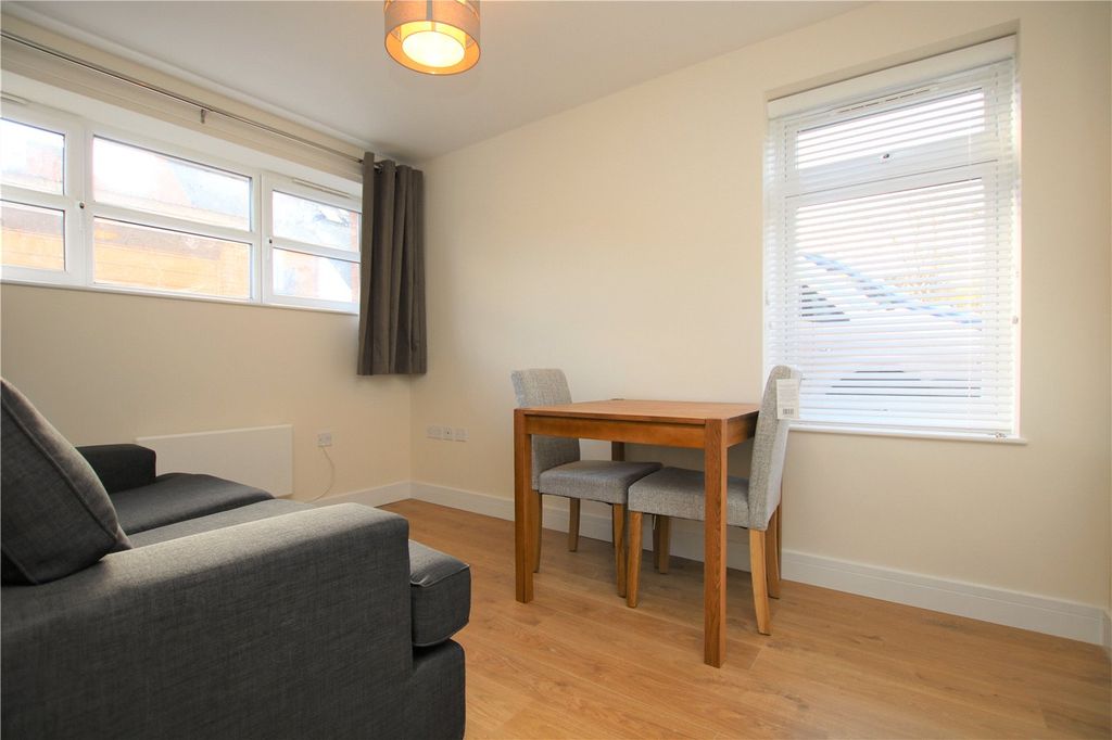 Property photo 3 of 7 Picture 3