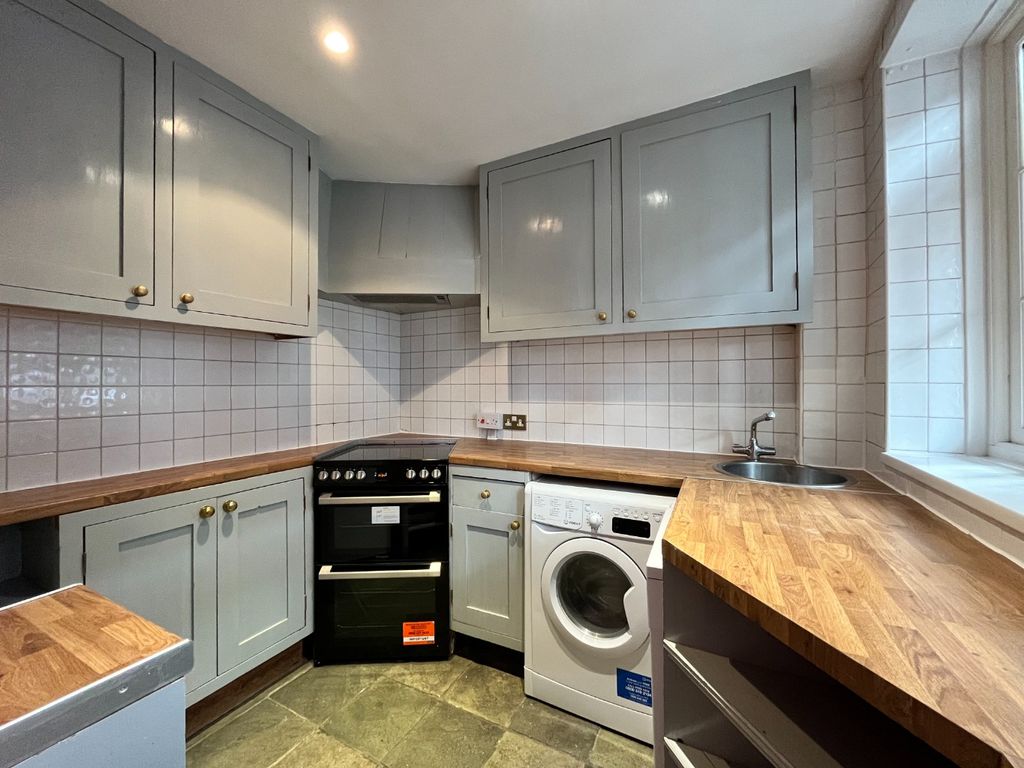 Property photo 3 of 11 4578944