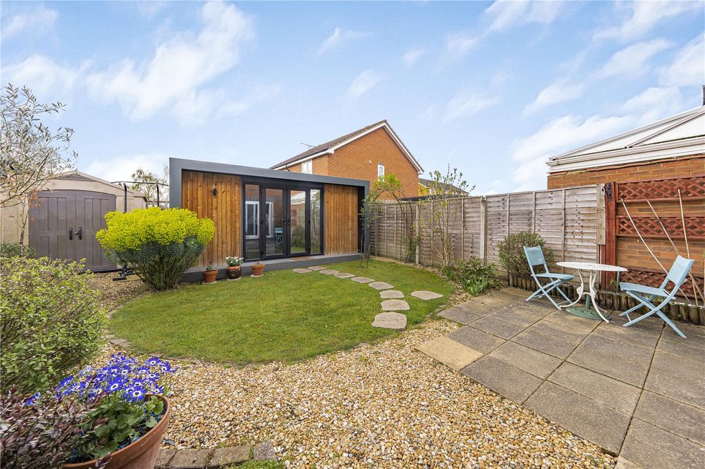 Property photo 2 of 11 Picture No. 31