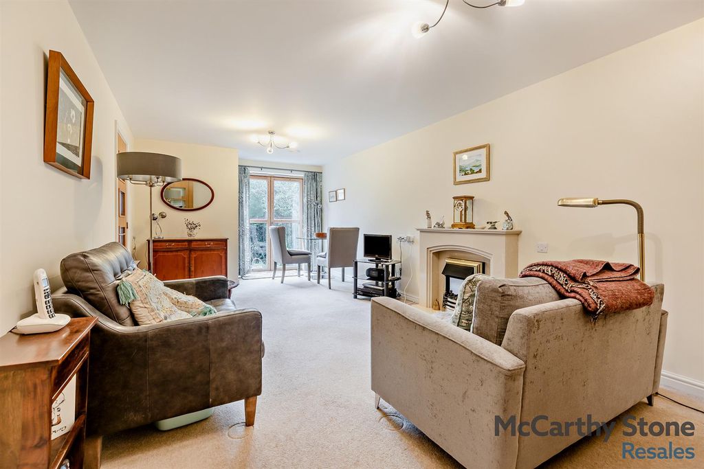 Property photo 2 of 17 Living Room