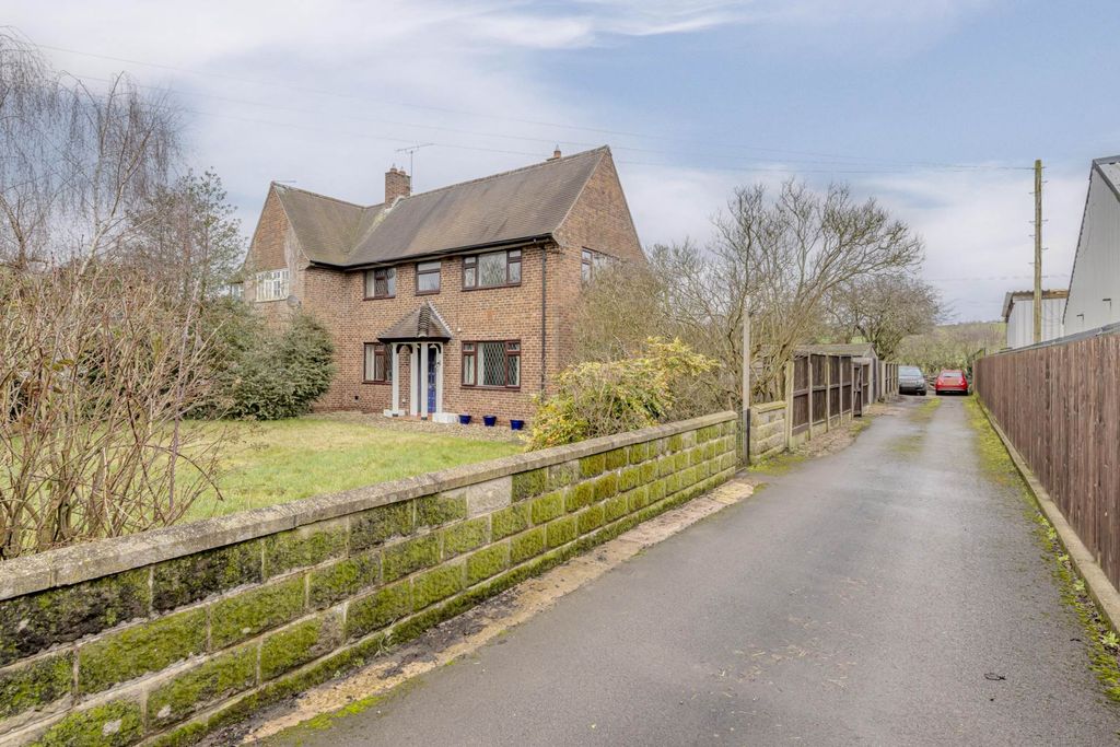 Property photo 2 of 34