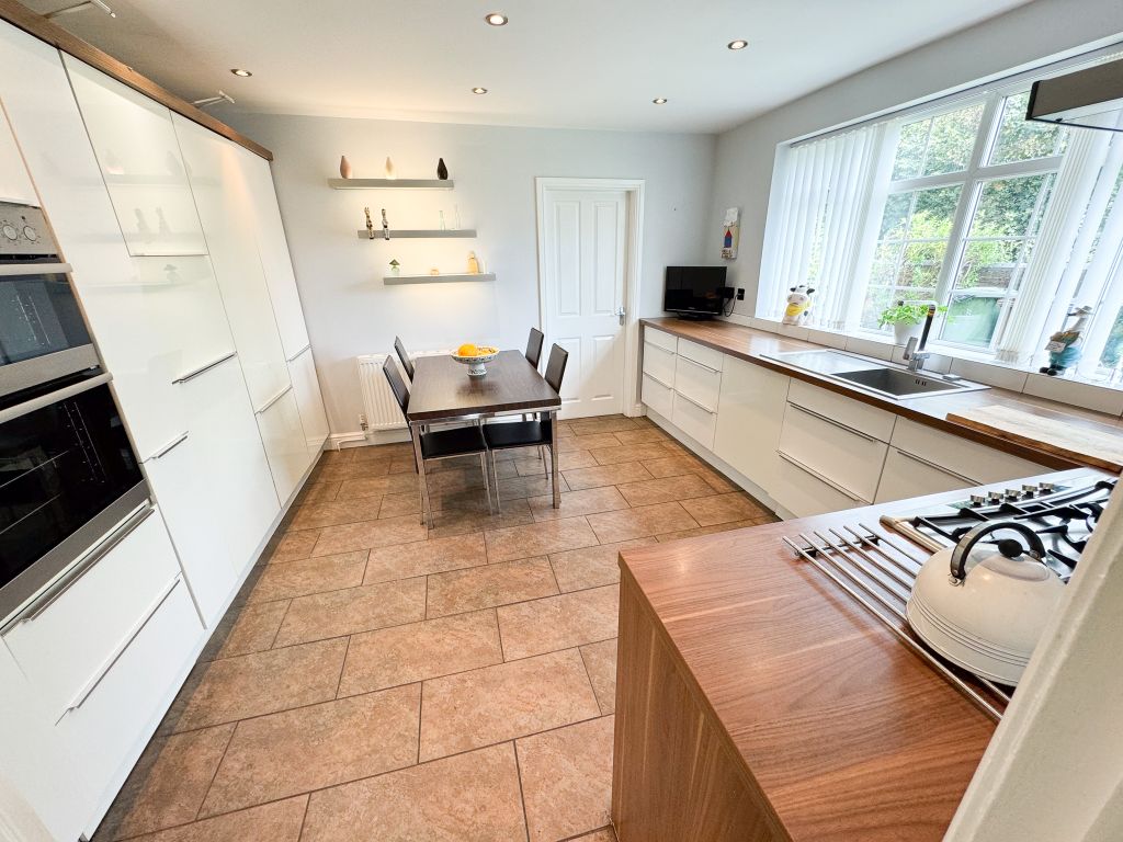 Property photo 3 of 38 Img_5036