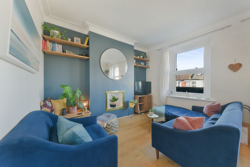 Property photo 1 of 9