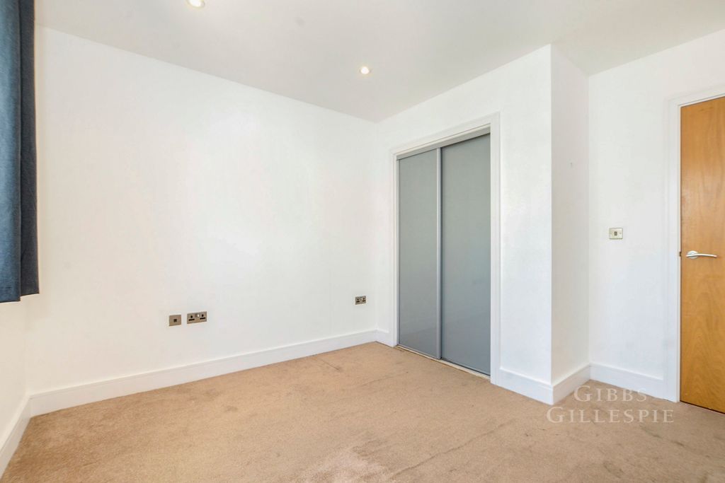 Property photo 2 of 19 Pbox-Img.Jpg