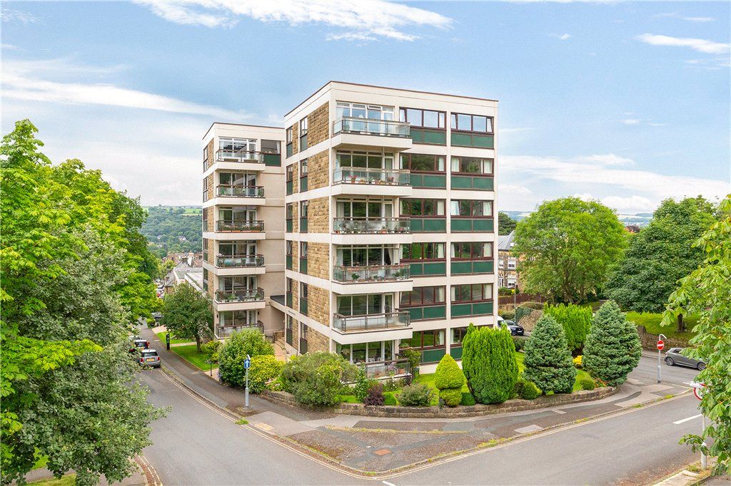 2 bed flat for saleWells Promenade, Ilkley, West Yorkshire LS29