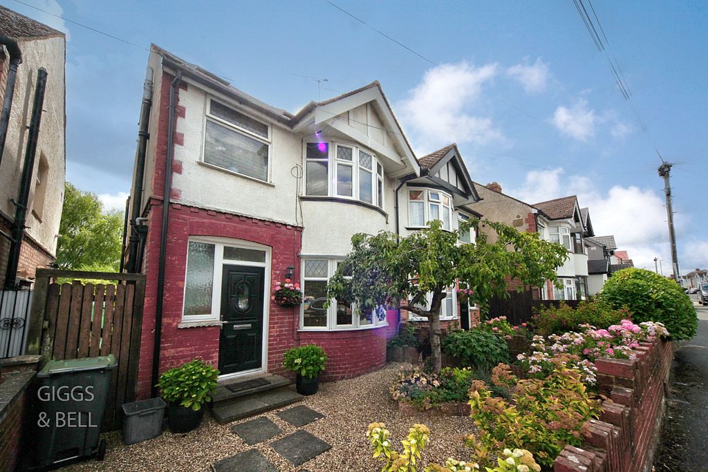 Property photo 1 of 28 5257340