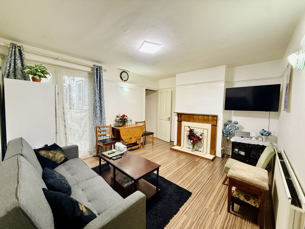 Property photo 3 of 15