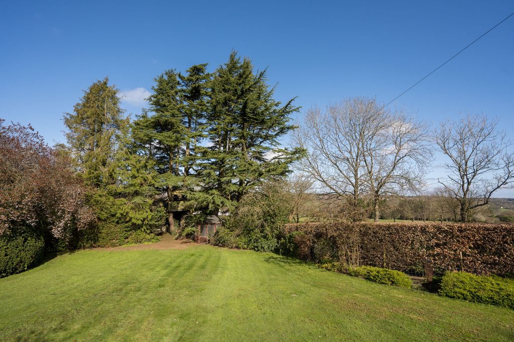 Property photo 3 of 36