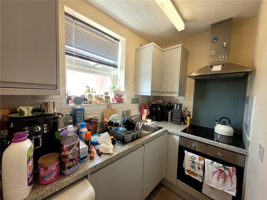 Property photo 2 of 6 Kitchen