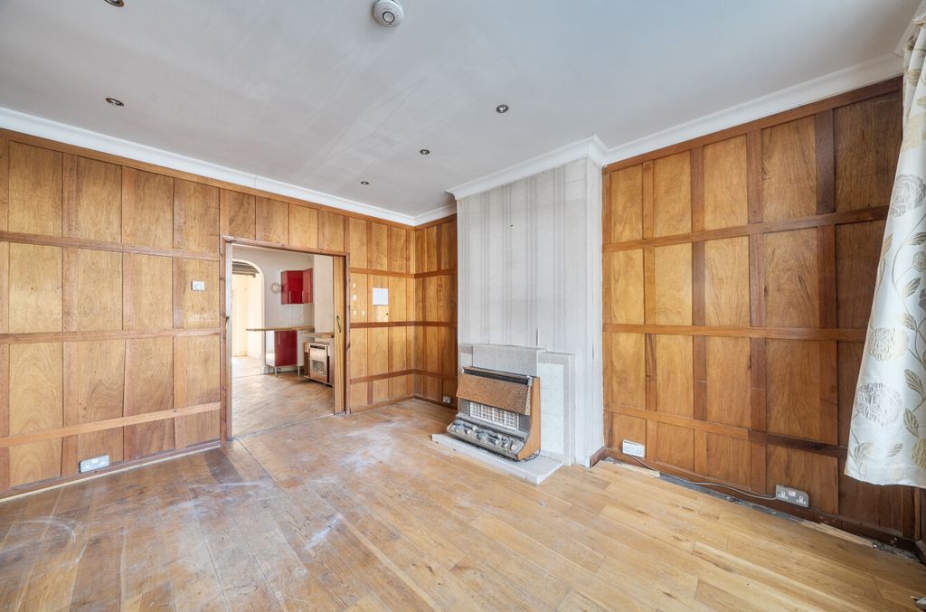 Property photo 2 of 20 1446000-4-69E0917...