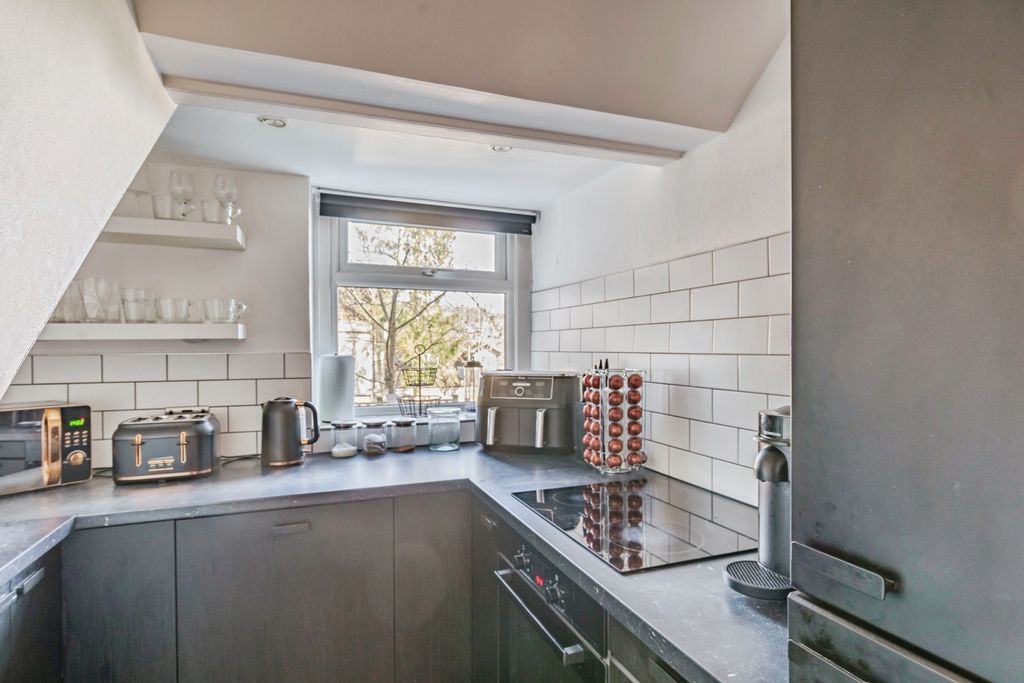 Property photo 3 of 12 Pbox-Img.Jpg