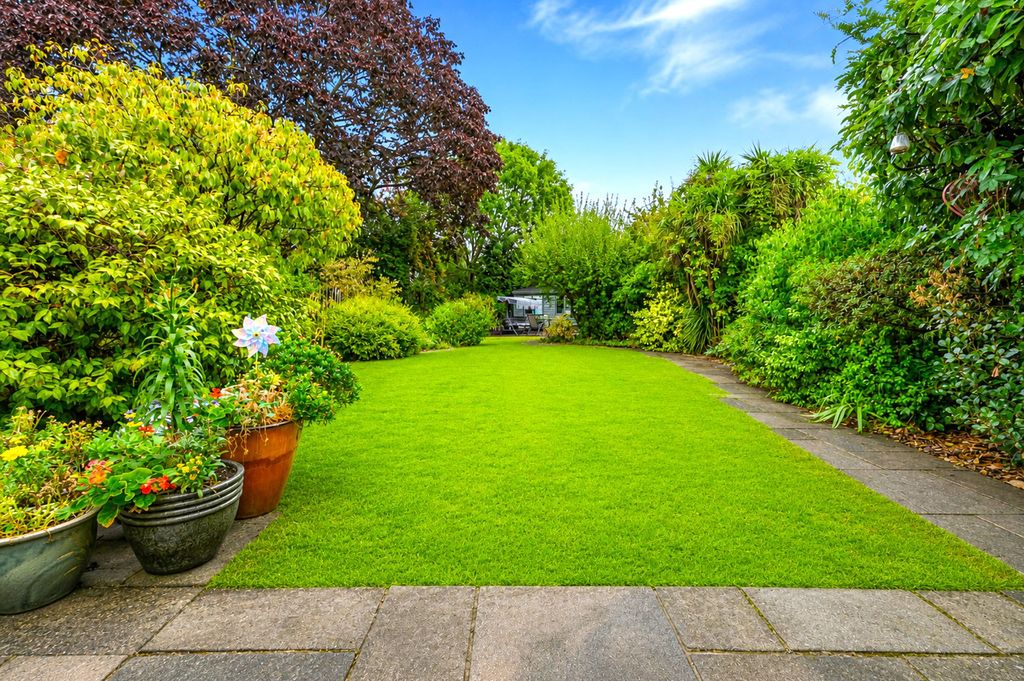 Property photo 2 of 35