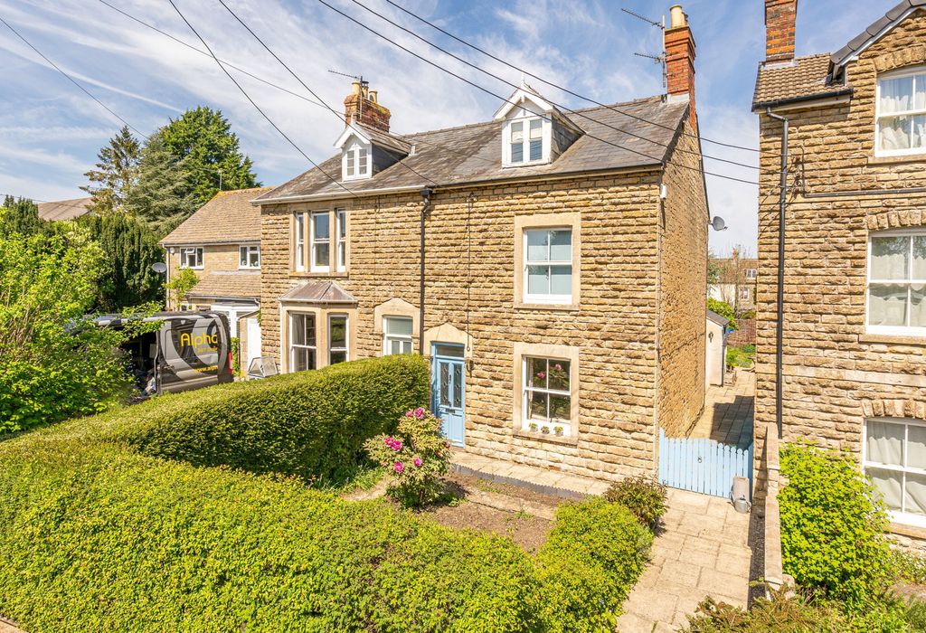 Property photo 1 of 13