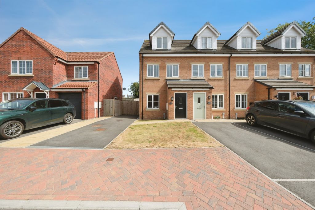 Property photo 1 of 18