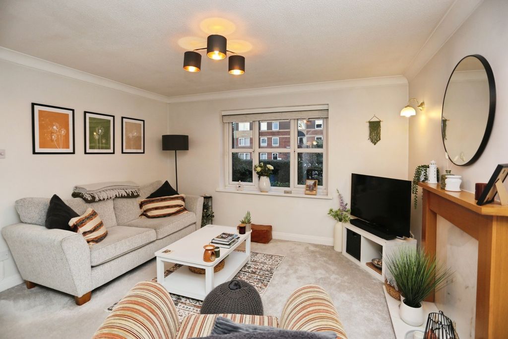 Property photo 2 of 14 Picture No. 04