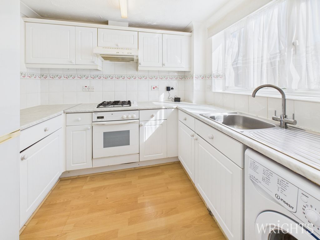 Property photo 2 of 10 Cam02796G0-Pr0503-Still001