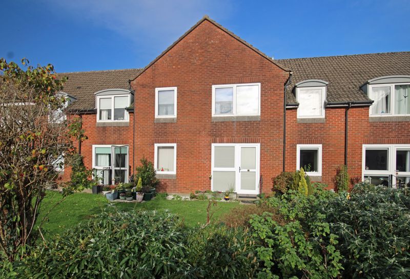 Property photo 1 of 8 Photo 9