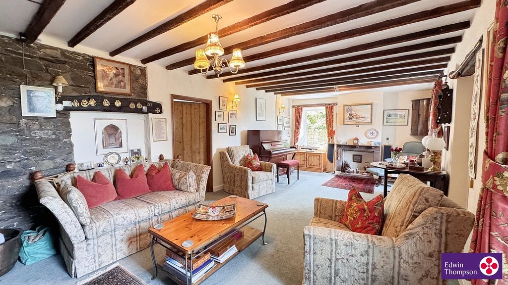 Property photo 3 of 34