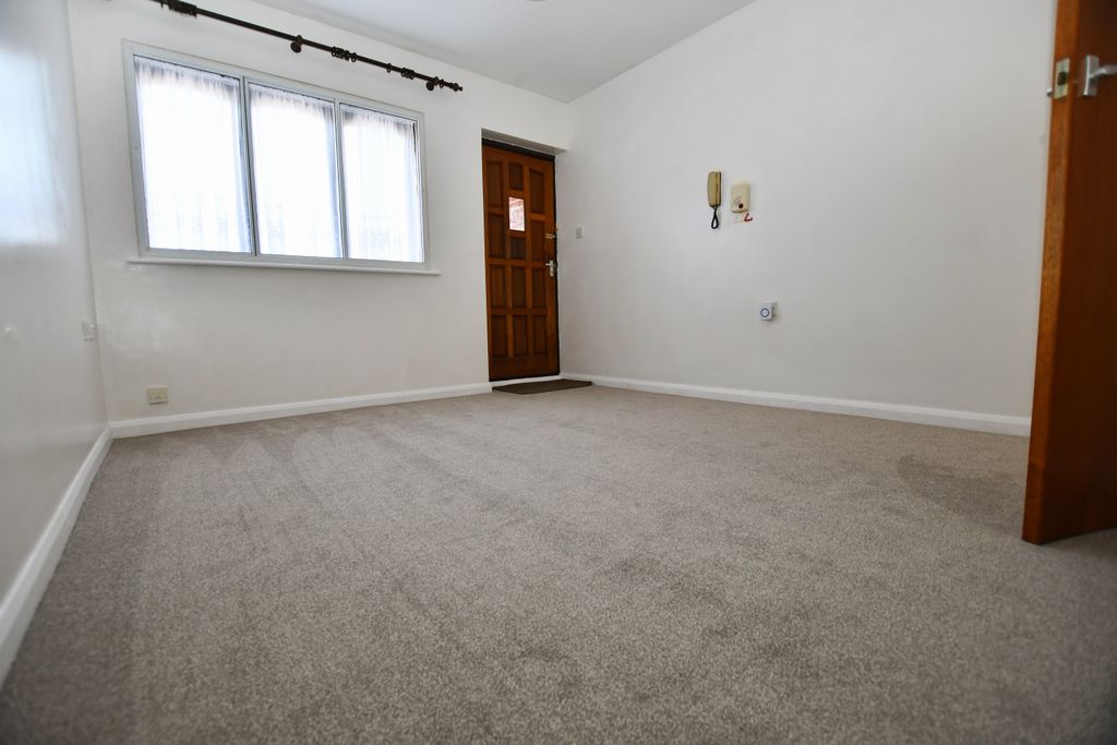 Property photo 1 of 16 2