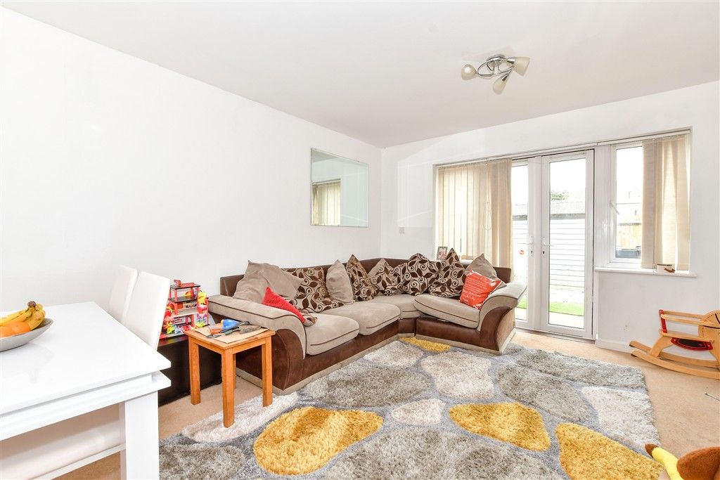 Property photo 1 of 7 Lounge/Diner