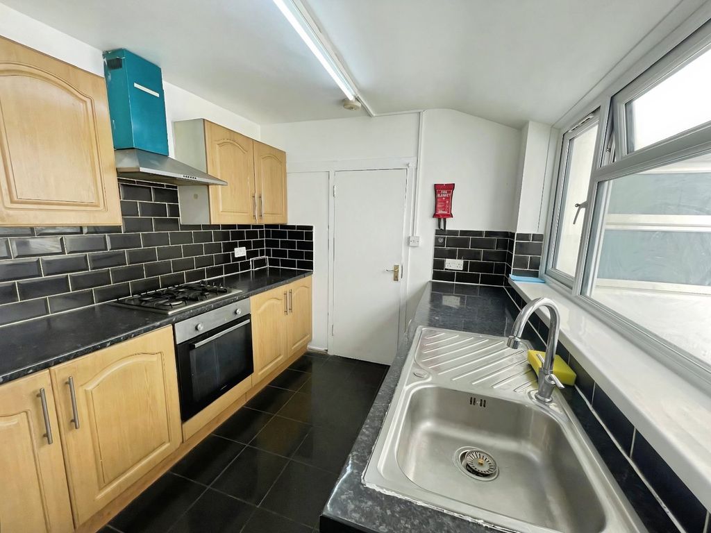 Property photo 2 of 12 Picture No. 02
