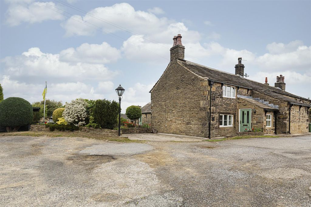 Property photo 1 of 48