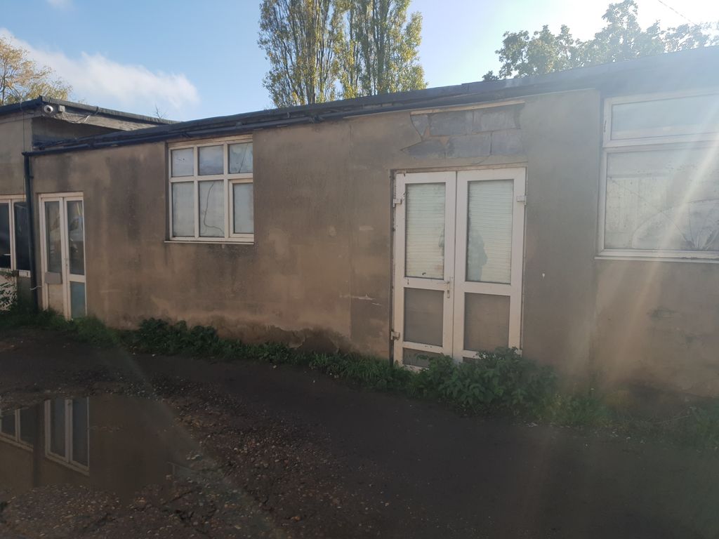 Property photo 3 of 4