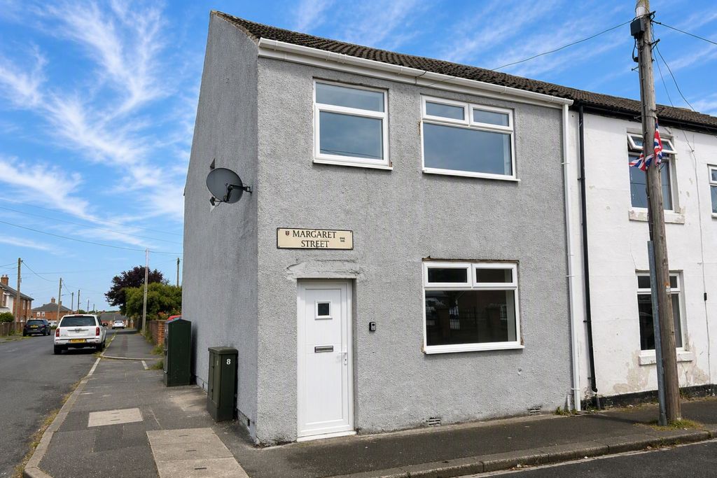 Property photo 1 of 11 Designer (62)