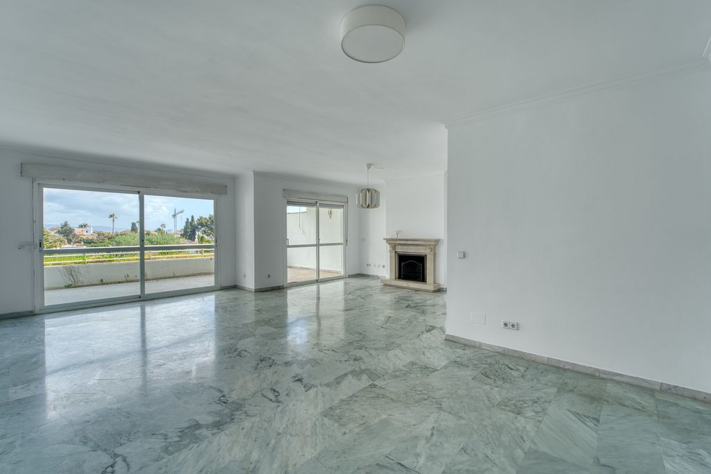 Property photo 1 of 41