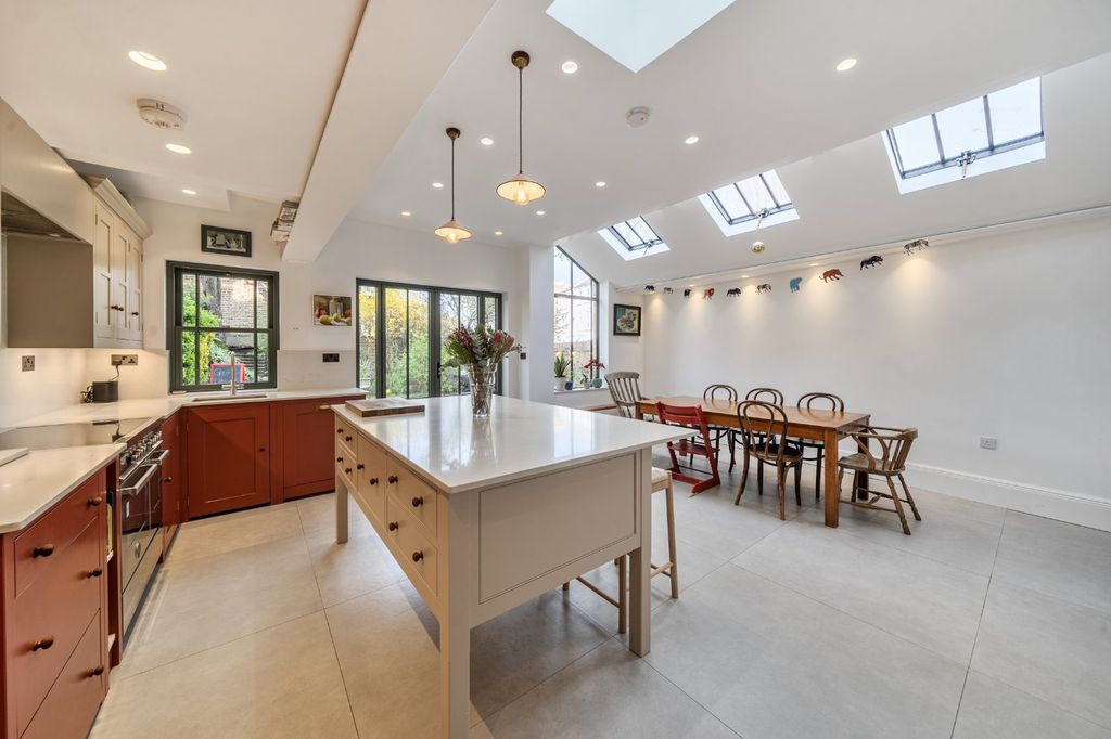 Property photo 3 of 20 Picture No. 03