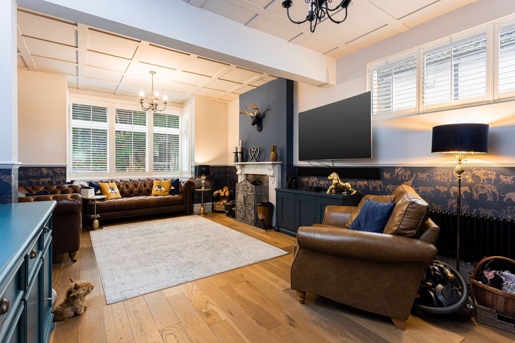 Property photo 3 of 35