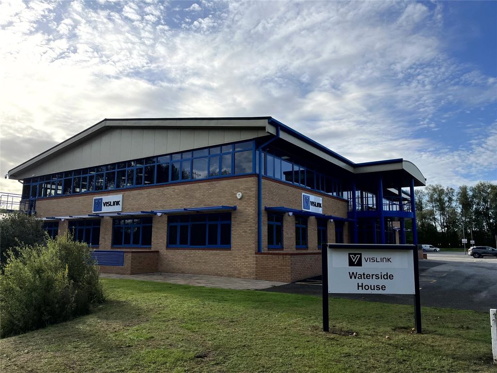 Property photo 2 of 9 Picture No. 14