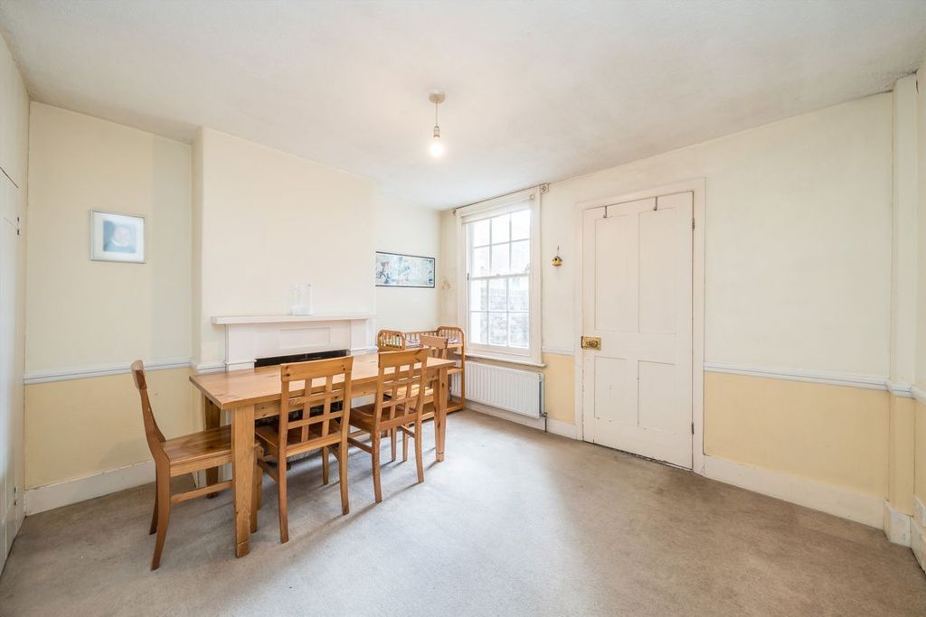 Property photo 3 of 5