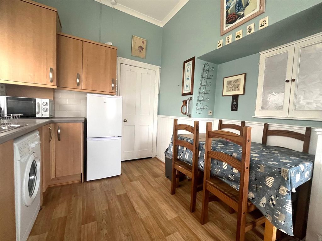 Property photo 2 of 10 4238 Dining.Jpg