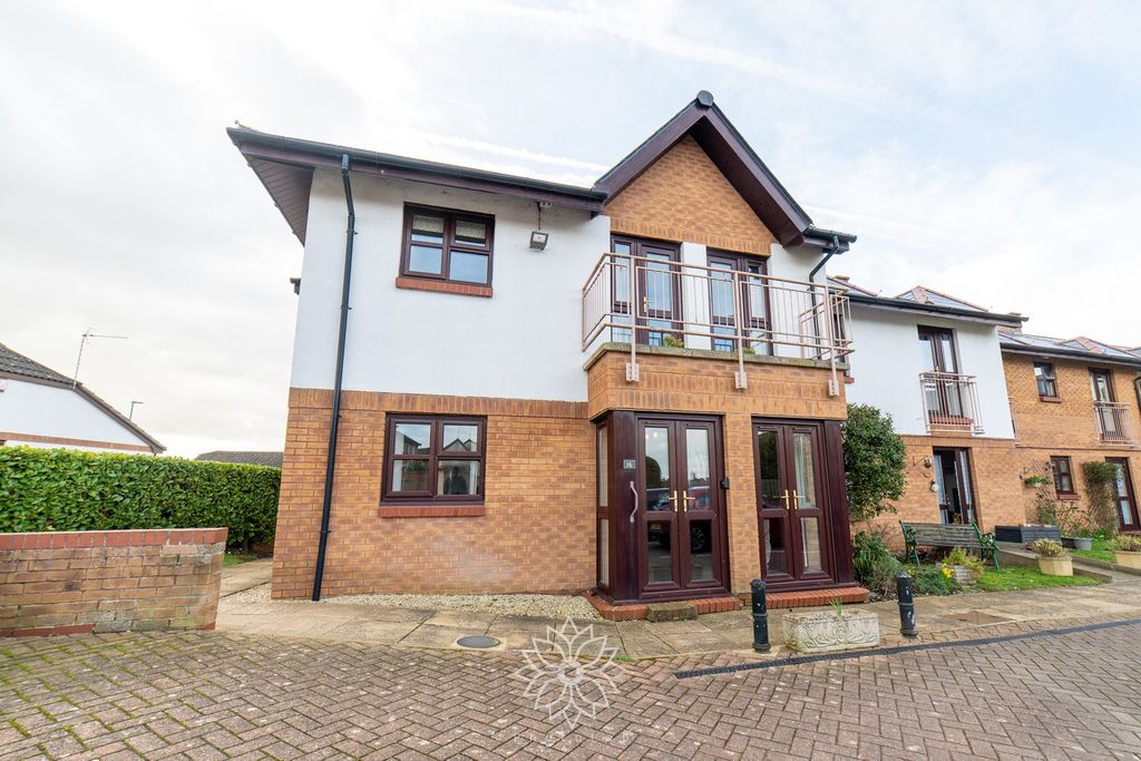 Property photo 1 of 19