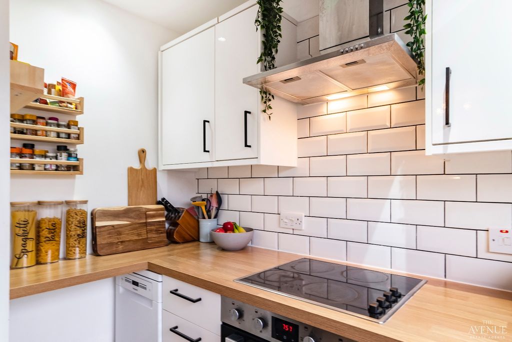 Property photo 3 of 14 4563046