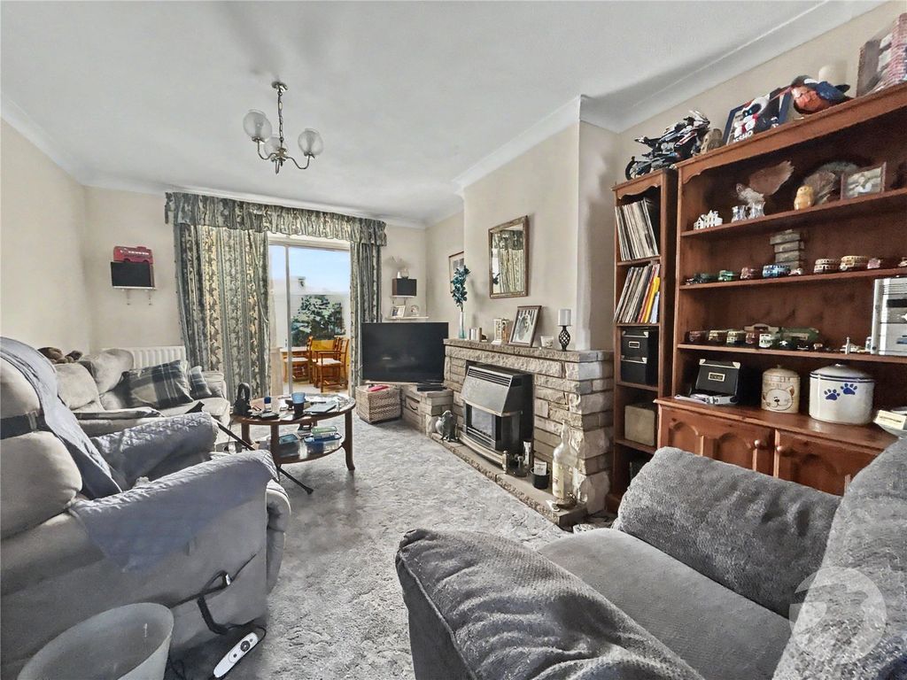 Property photo 2 of 29 Picture No. 34