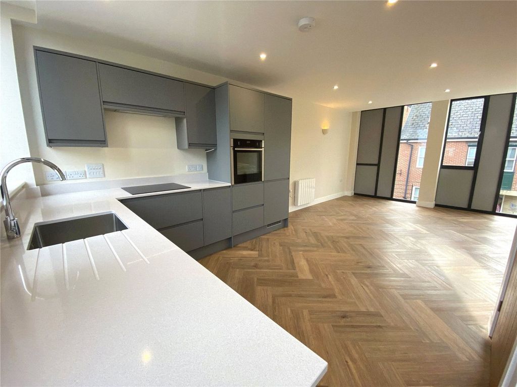 Property photo 3 of 7 Kitchen