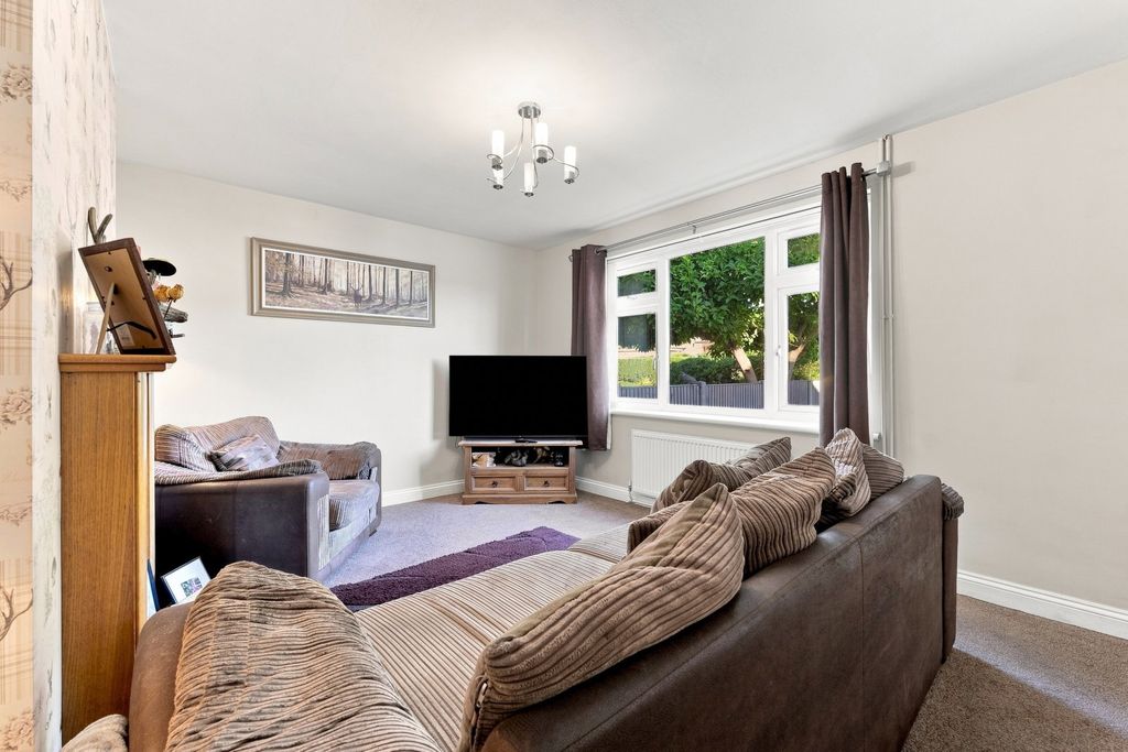 Property photo 2 of 35