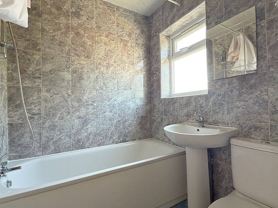 Property photo 3 of 5 Gallery