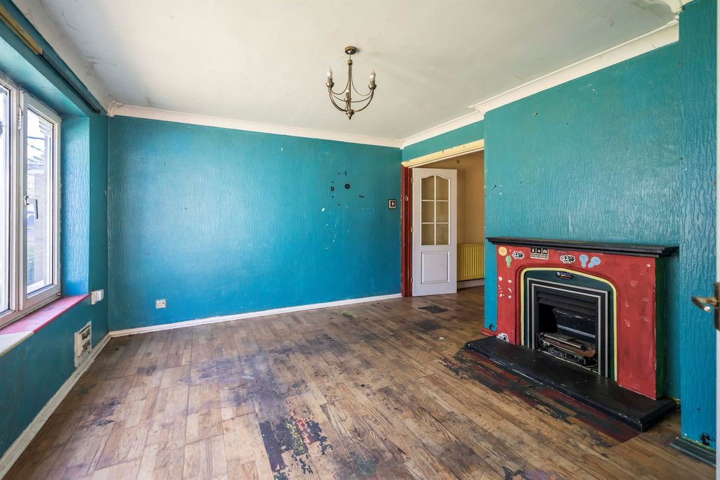 Property photo 2 of 19