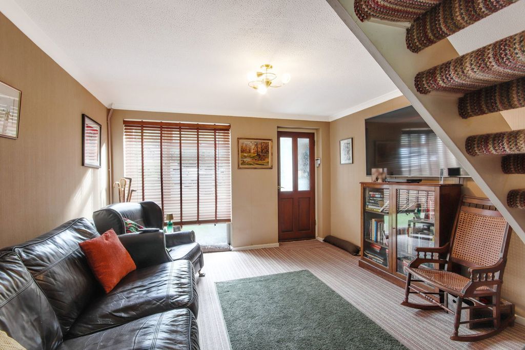 Property photo 3 of 12