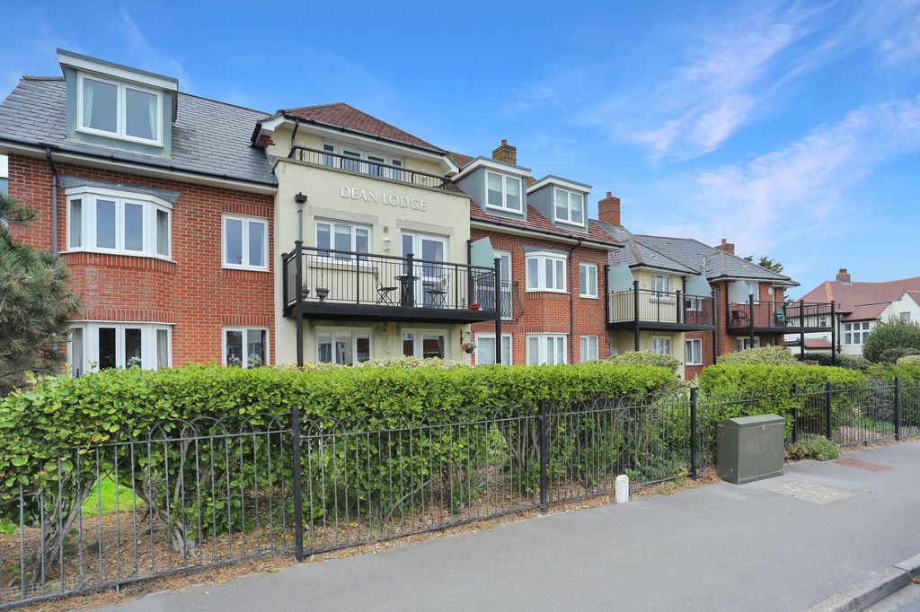 Property photo 3 of 20 Front