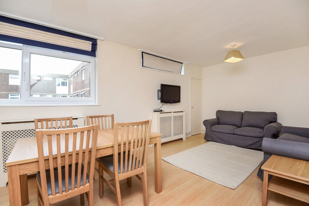 Property photo 3 of 12 Picture No. 02