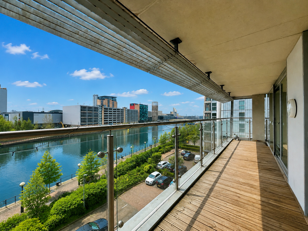 Property photo 2 of 19 Balcony